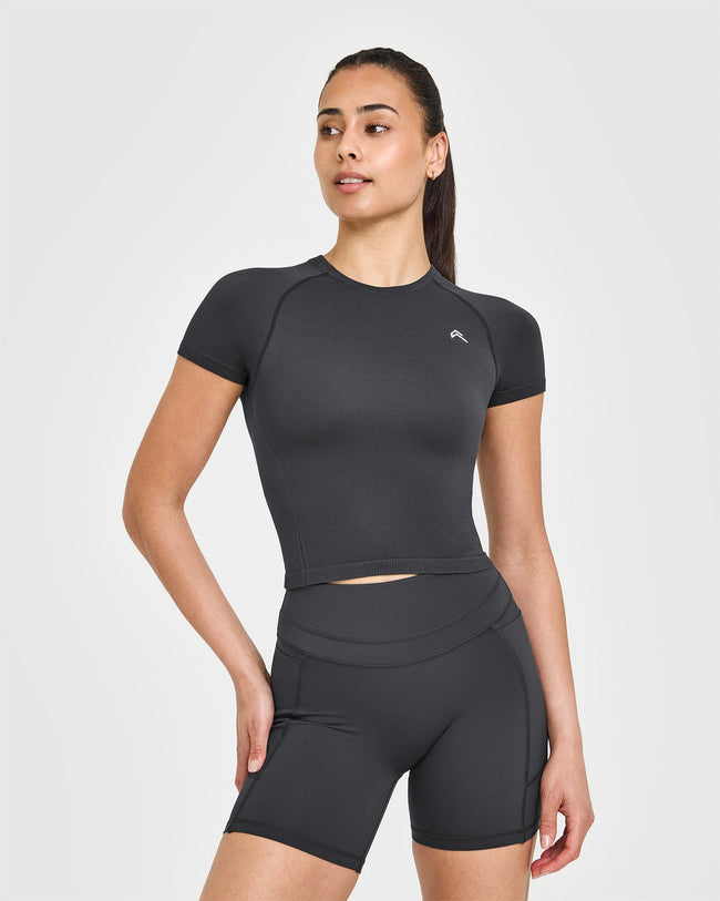 Go To Seamless Fitted Mid Top | Coal