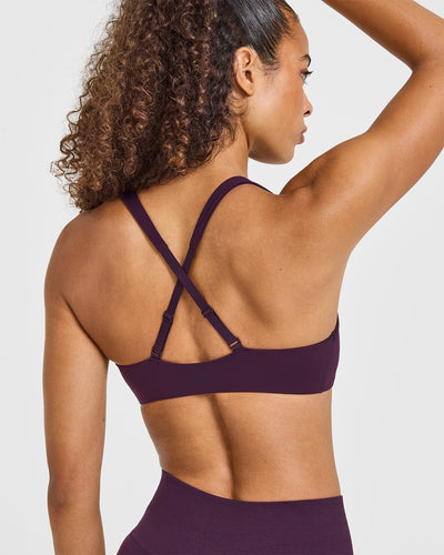 EasyLift™ Cross Back Sports Bra | Blackberry Purple