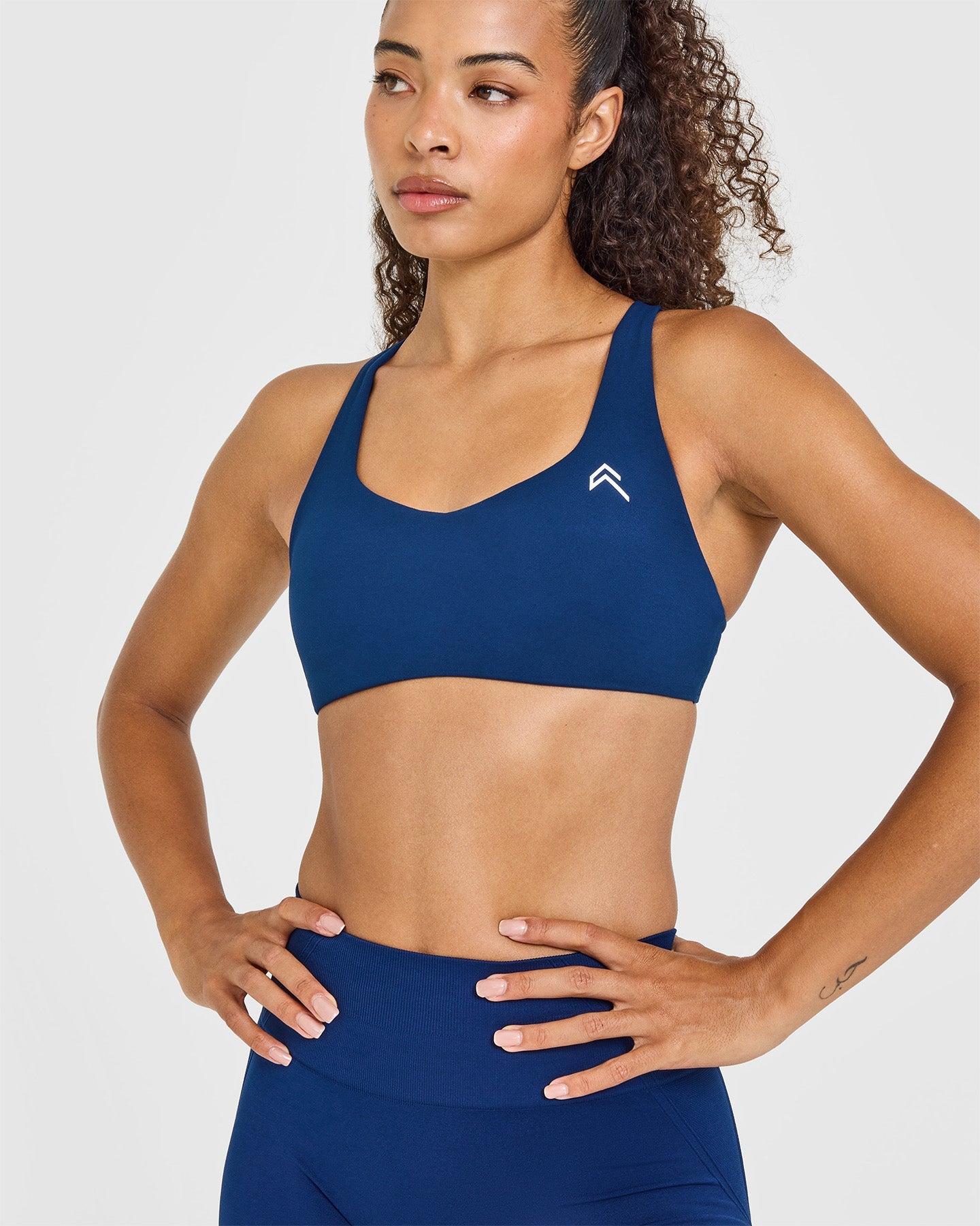 EasyLift™ Cross Back Sports Bra | Midnight