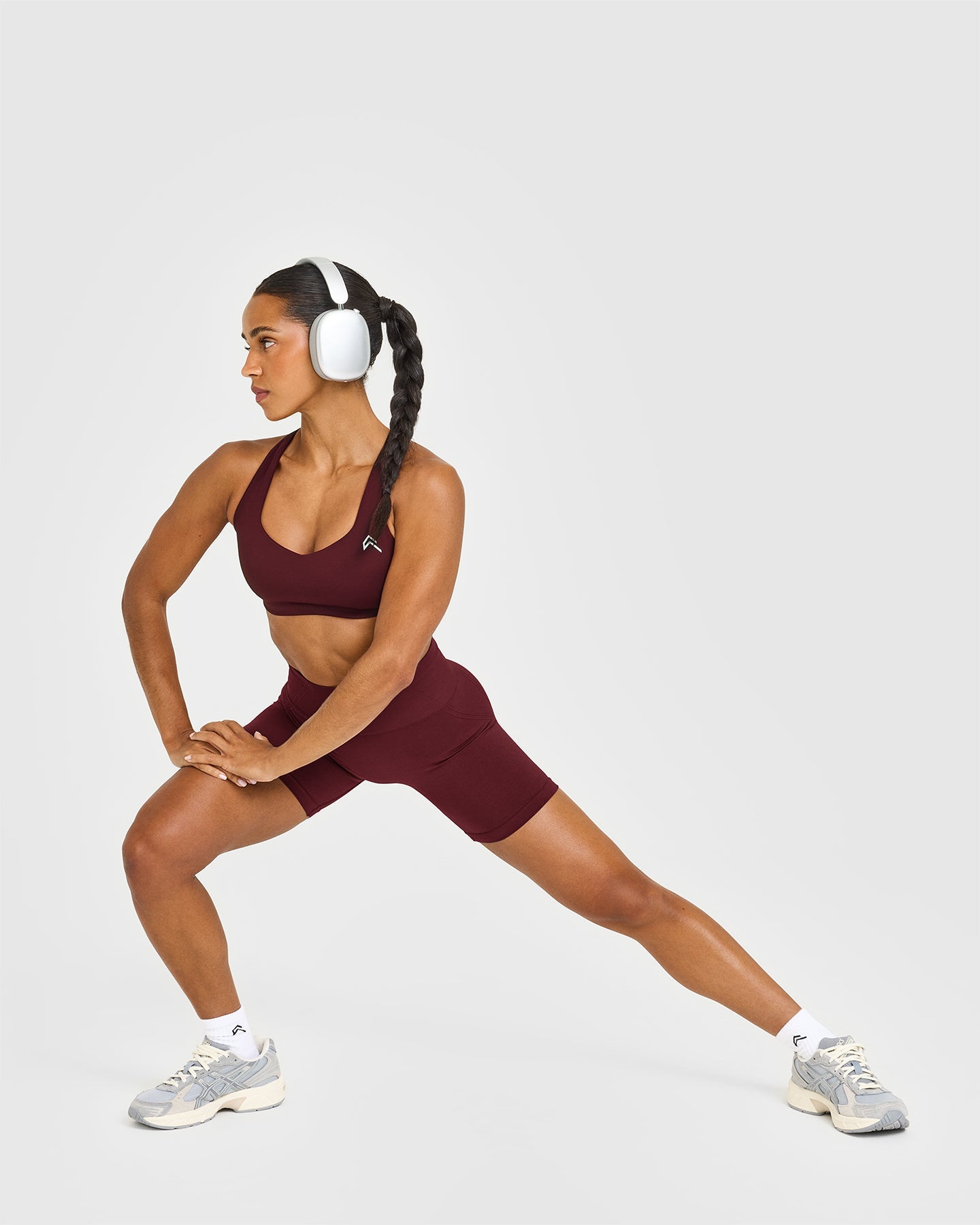 EasyLift™ Cross Back Sports Bra with White Logo | Rosewood