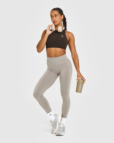 EasyLift™ High Neck Sports Bra | 70% Cocoa