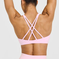 EasyLift™ High Neck Sports Bra | Chalk Pink