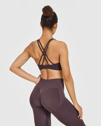 EasyLift™ High Neck Sports Bra | Dark Umber Brown