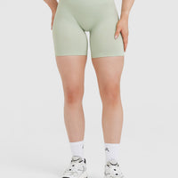 Effortless Seamless Shorts | Tea Green