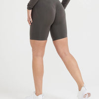 Effortless Seamless Cycling Shorts | Deep Taupe