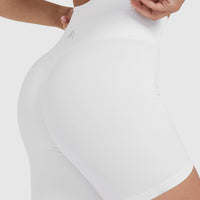 Timeless High Waisted Shorts 6" | White