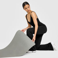 SoftMotion™ Contrast Scoop Back Flared All in One with White Logo | Black