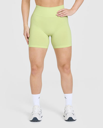 Effortless Seamless Shorts | Pump Green