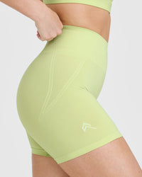 Effortless Seamless Shorts | Pump Green