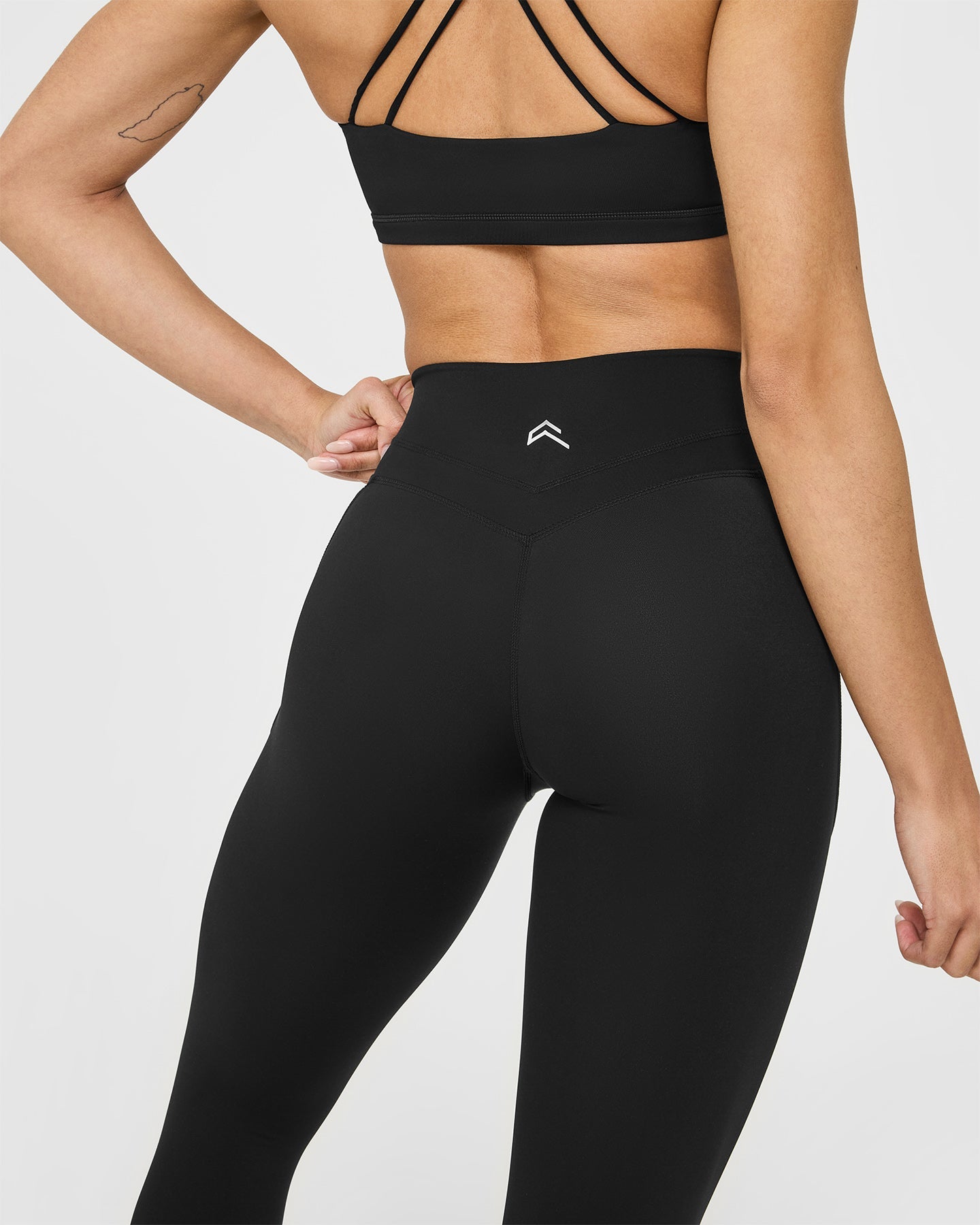 UnifiedMove™ High Waisted Pocket Leggings White Logo | Black