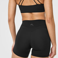 Unified High Waisted Pocket Shorts 6" | Black