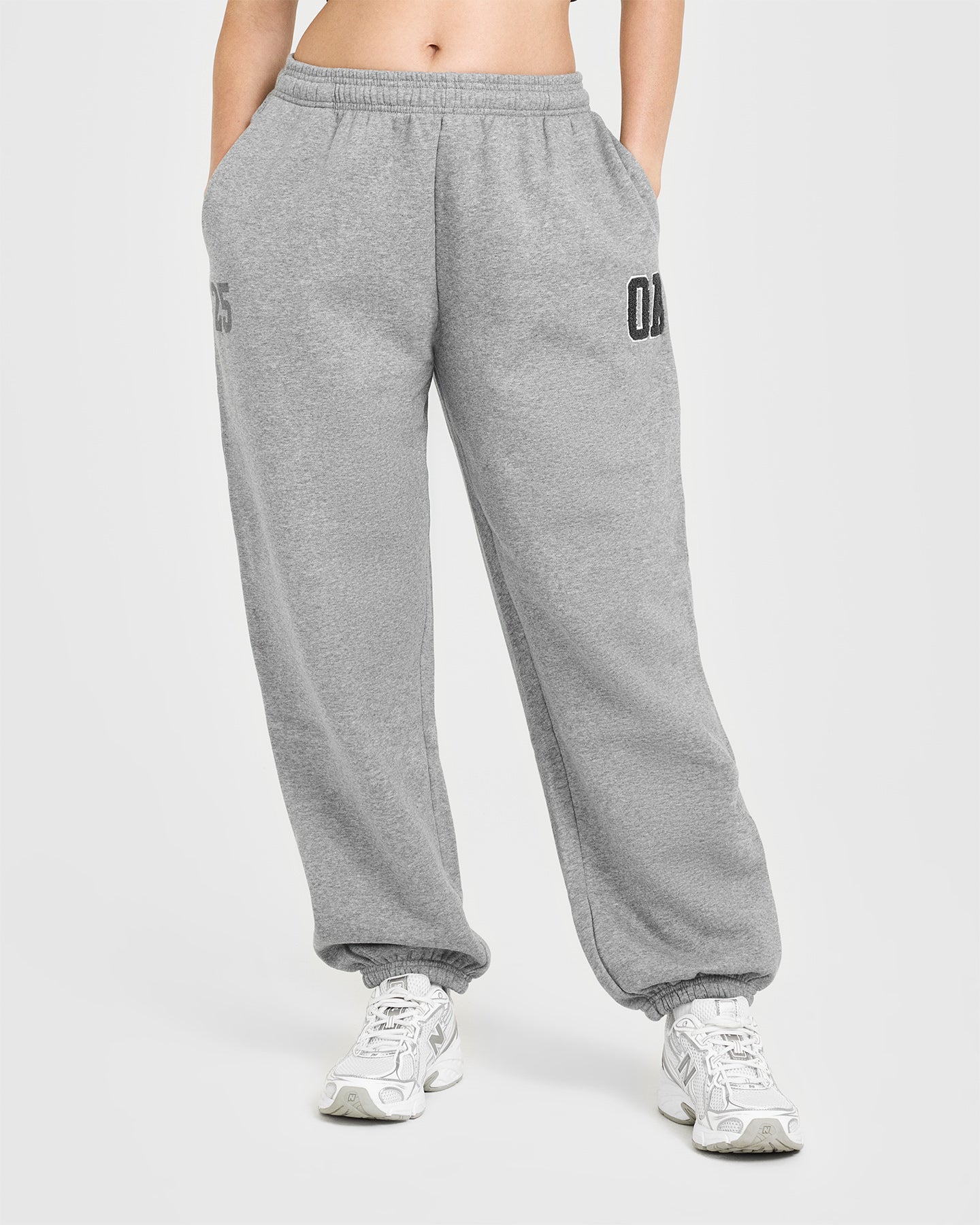 Foundations Oversized Oner 25 Joggers | Charcoal Marl