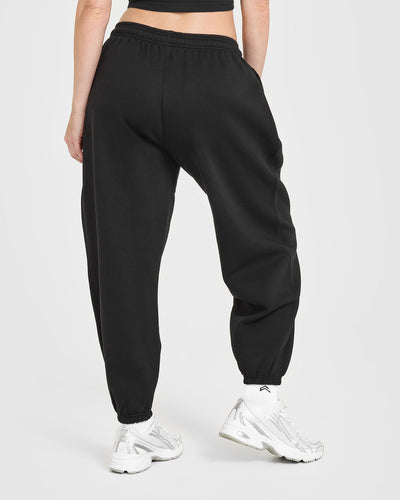 Foundations Oversized Oner 25 Joggers | Black