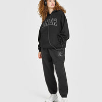 Foundations Oversized Oner 25 Joggers | Black