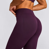 EnhanceLift™ Seamless Leggings with Grey Logo | Blackberry Purple