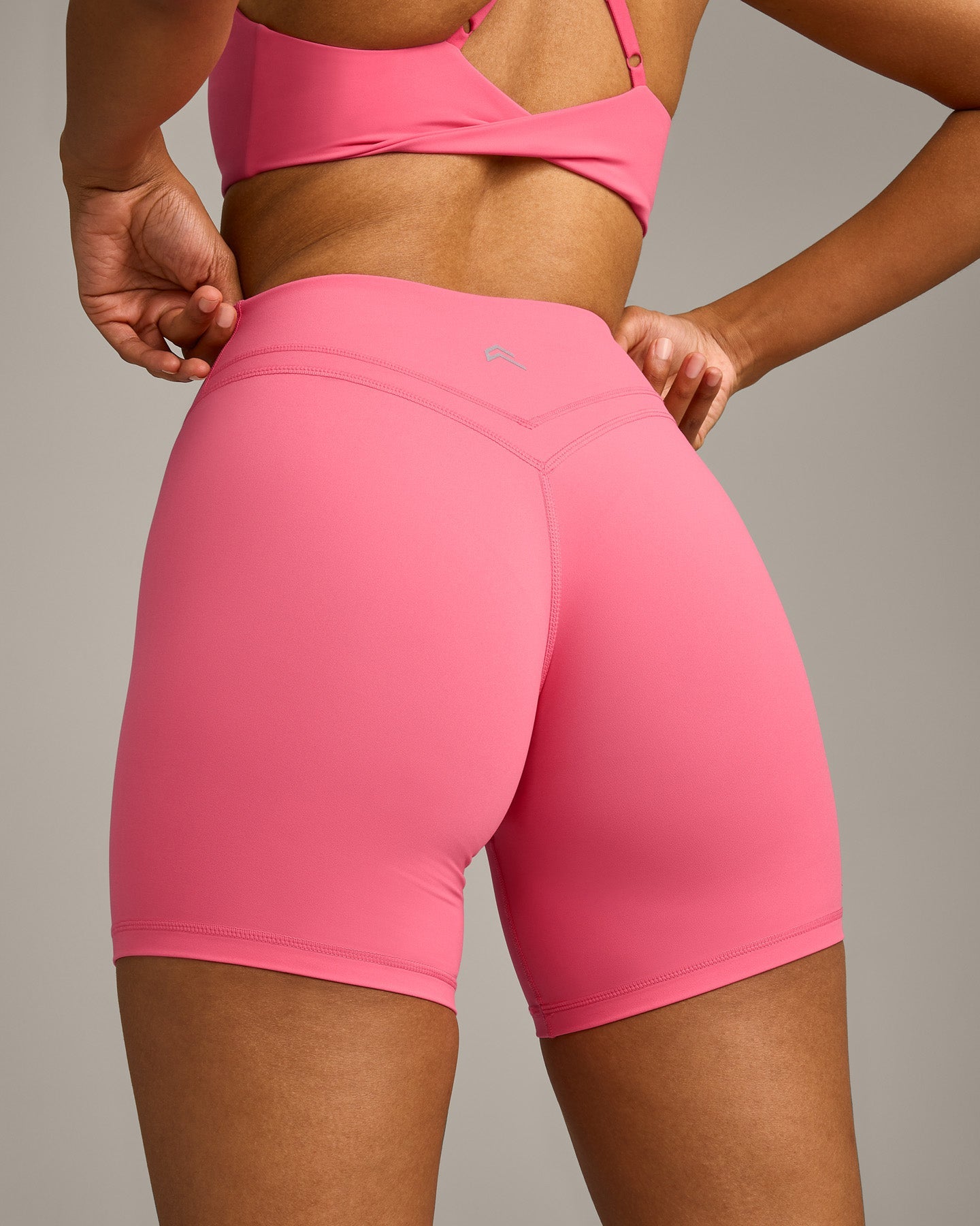 UnifiedMove™ Wrap Shorts 6" with Reflective Logo | Hot Girl Pink