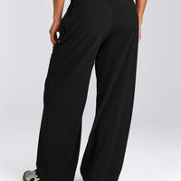 AirMove™ Straight Leg Pants | Black