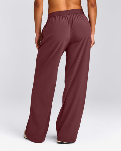 AirMove™ Straight Leg Pants | Velvet Mocha