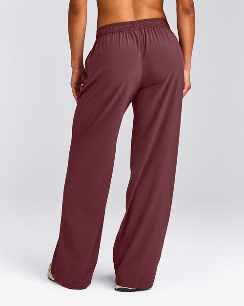 AirMove™ Straight Leg Pants | Velvet Mocha