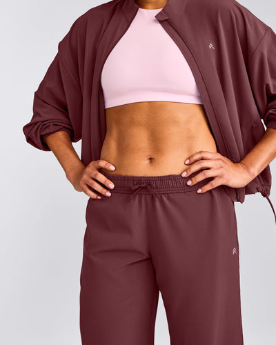 AirMove™ Straight Leg Pants | Velvet Mocha