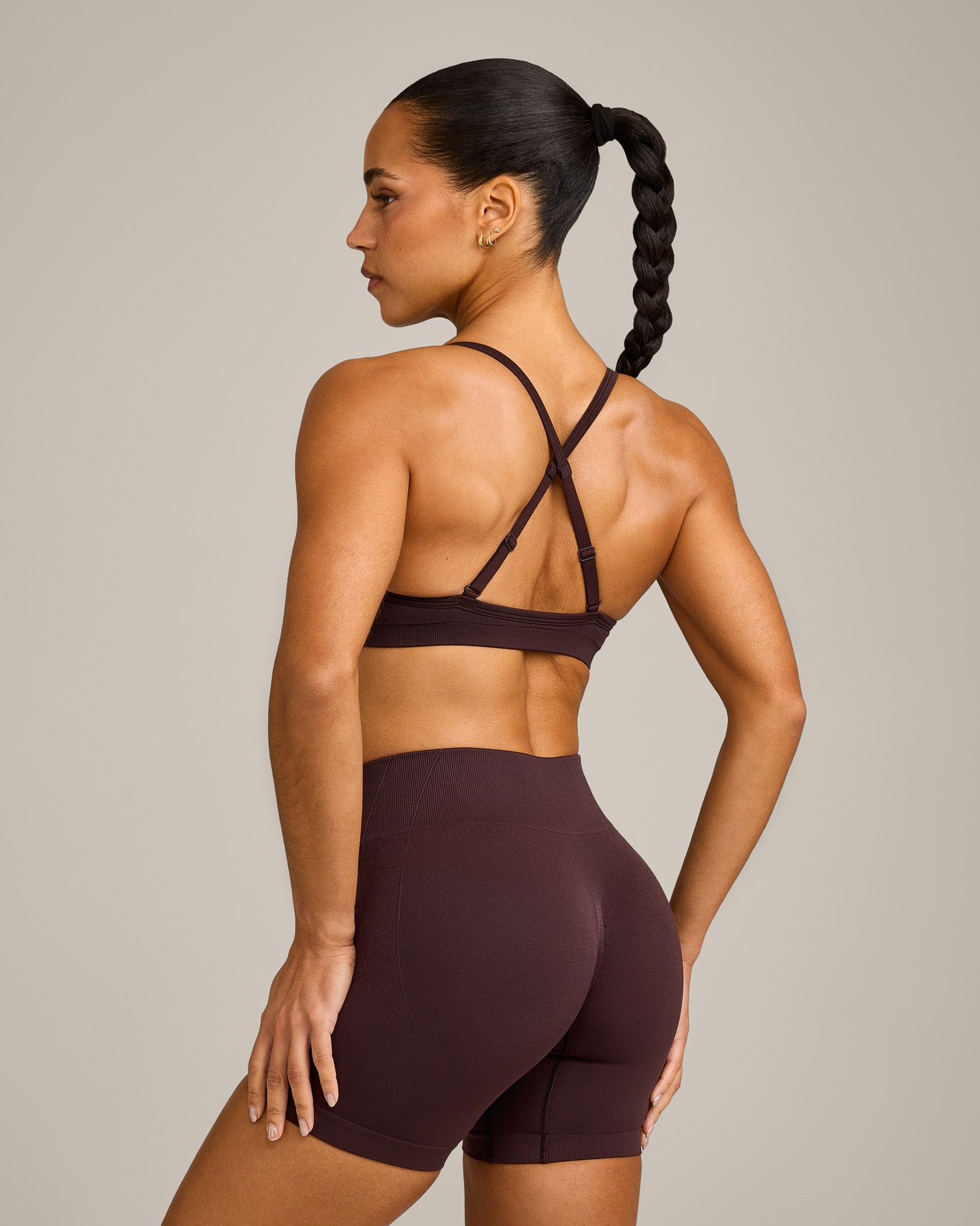 EnhanceLift™ Seamless Strappy Sports Bra with Grey Logo | Plum Brown