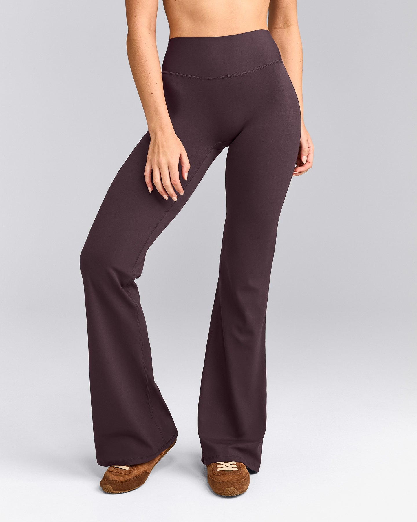 SoftMotion™ Flared Pants with Grey Logo | Dark Umber Brown
