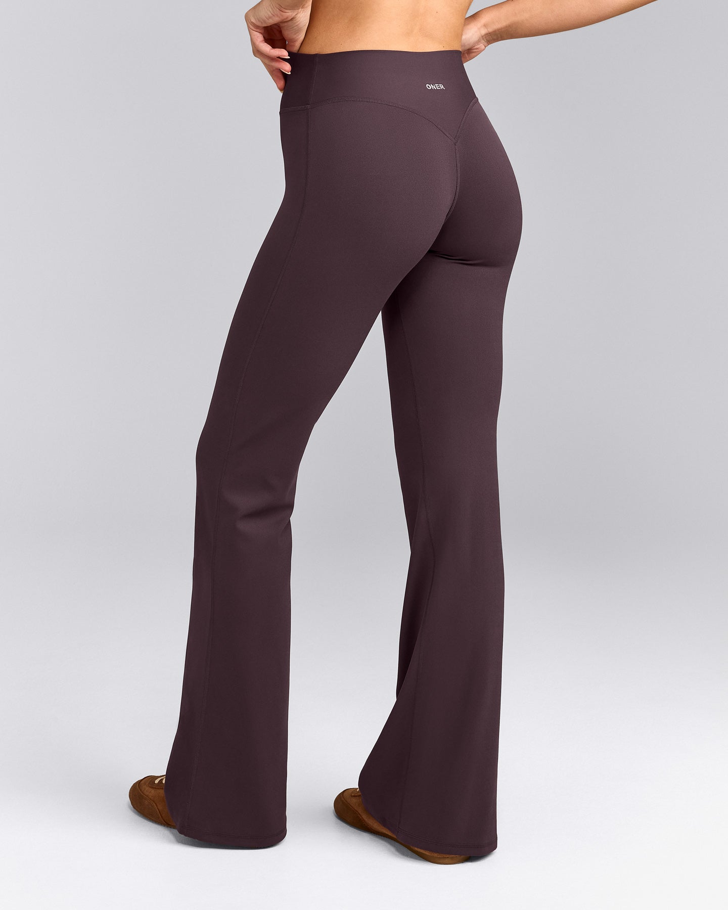 SoftMotion™ Flared Pants with Grey Logo | Dark Umber Brown