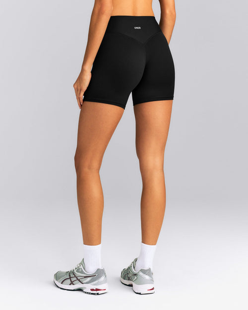 SoftMotion™ High Waisted Shorts 6" | Black