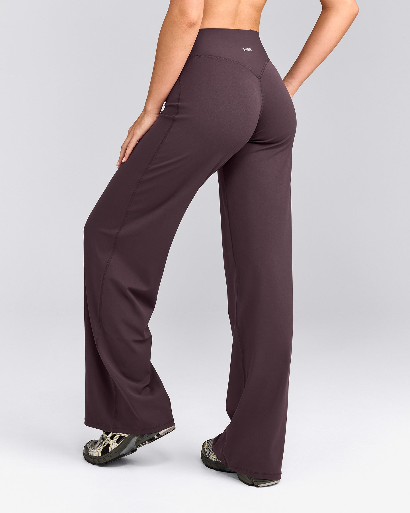 SoftMotion™ Straight Leg Pants with Grey Logo | Dark Umber Brown