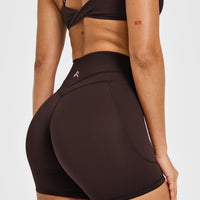 Unified High Waisted Pocket Shorts 6" | 70% Cocoa