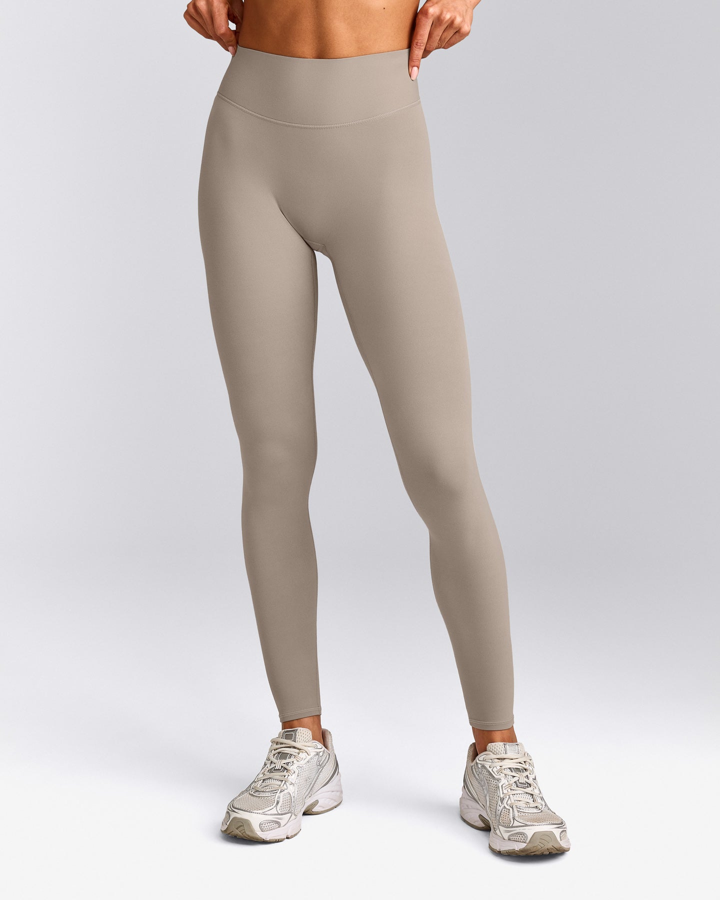 SoftMotion™ High Waisted Leggings | Warm Sand