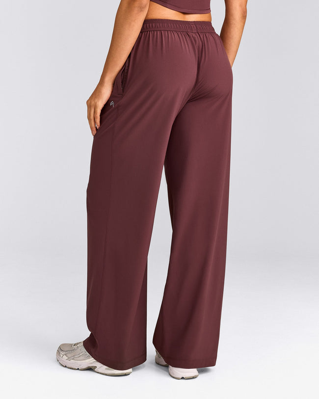 AirMove™ Straight Leg Trousers with Reflective Logo | Velvet Mocha