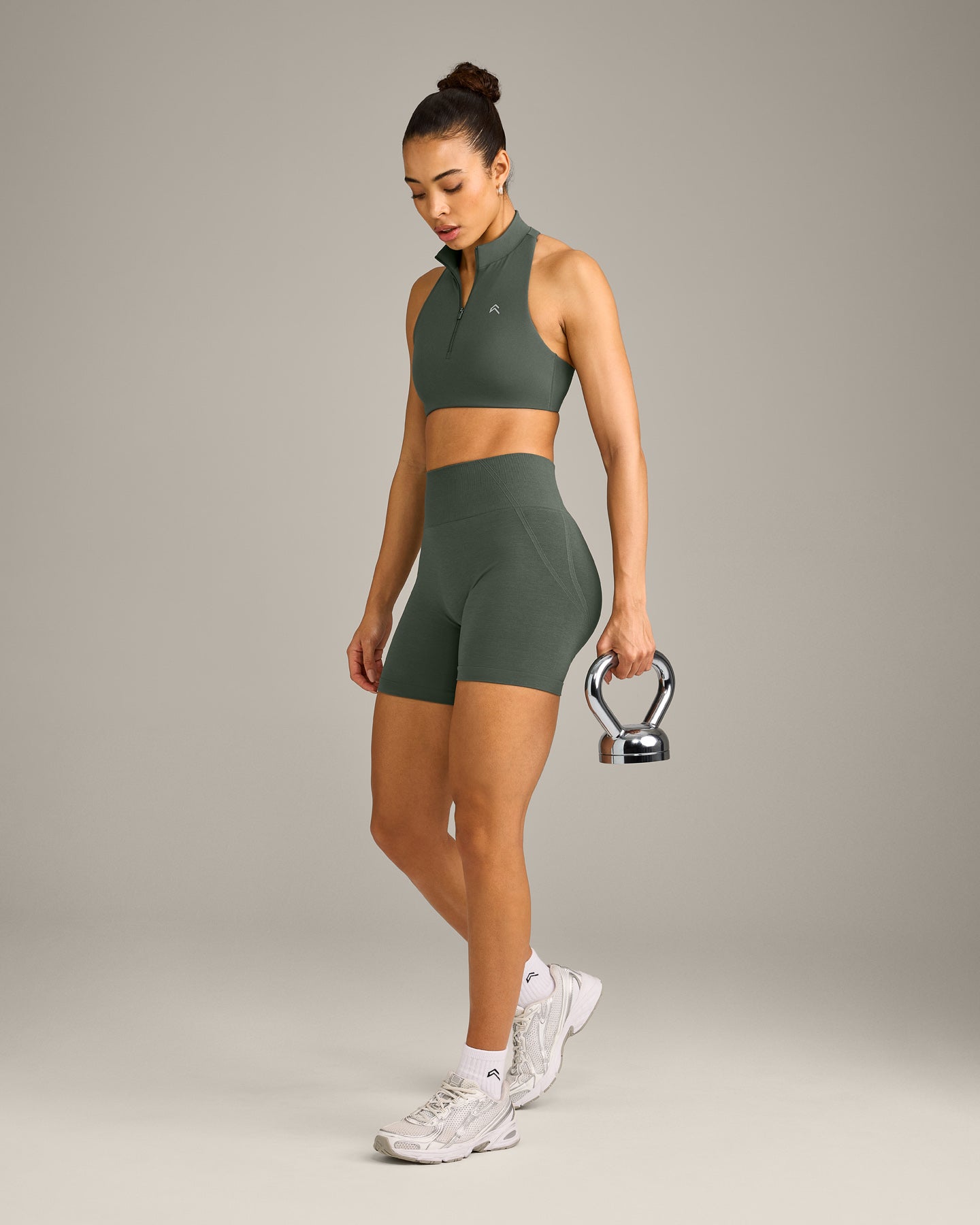 EffortlessLift™ Seamless Shorts with Grey Logo | Dark Khaki