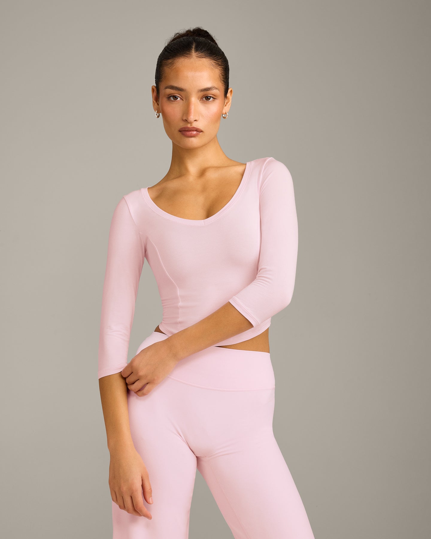 Mellow™ Motion Wide V-Neck 3/4 Length Sleeve Mid Top | Soft Girl Pink