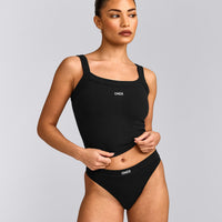 Seamless Scoop Neck Tank Top | Black