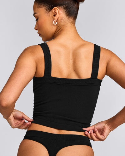 Seamless Scoop Neck Tank Top | Black