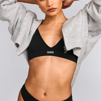 Seamless Strappy Bralette | Black