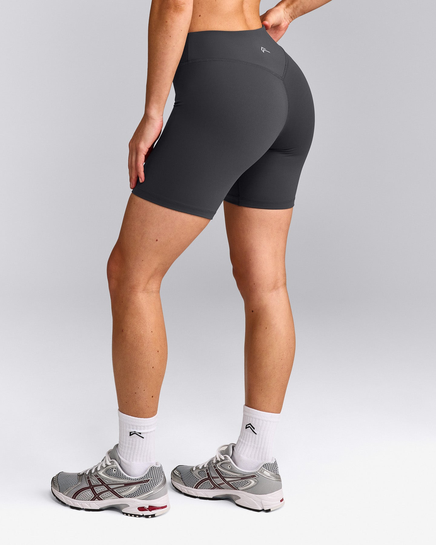UnifiedMove™ V Front Mid Rise Shorts 6" | Coal