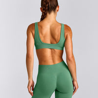 EffortlessLift™ Seamless Square Neck Sports Bra | Frosted Emerald
