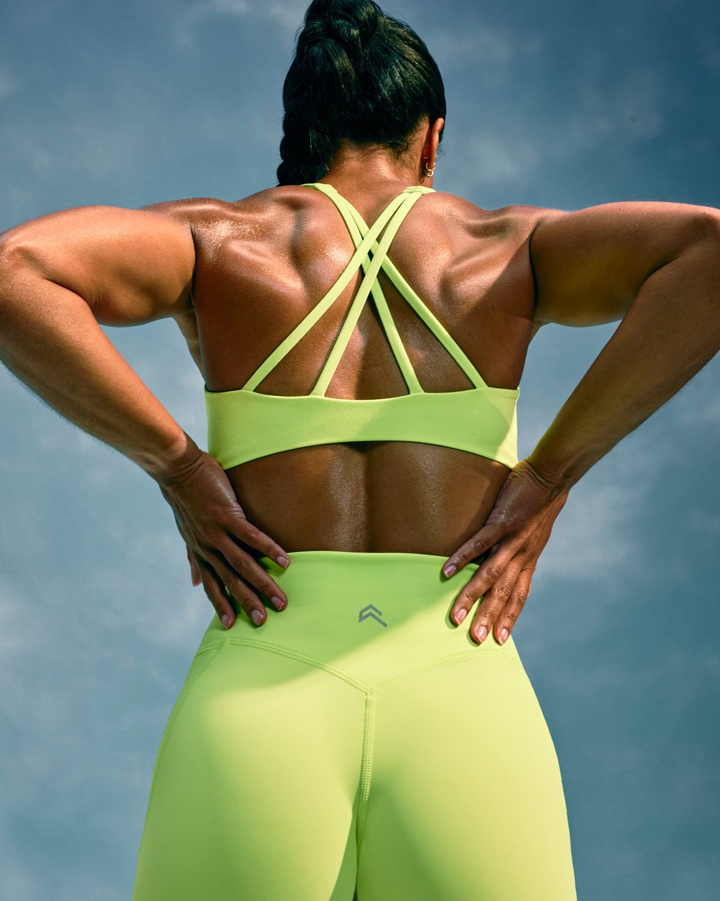 EasyLift™ High Neck Sports Bra with Grey Logo | Citrus Green