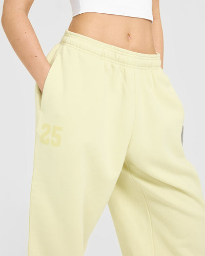 Foundations Oversized Oner 25 Joggers | Pastel Yellow