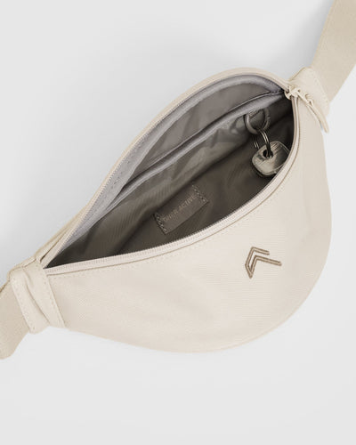 Beige bumbag 2025