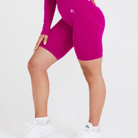 Effortless Seamless Cycling Shorts with White Logo | Fuchsia