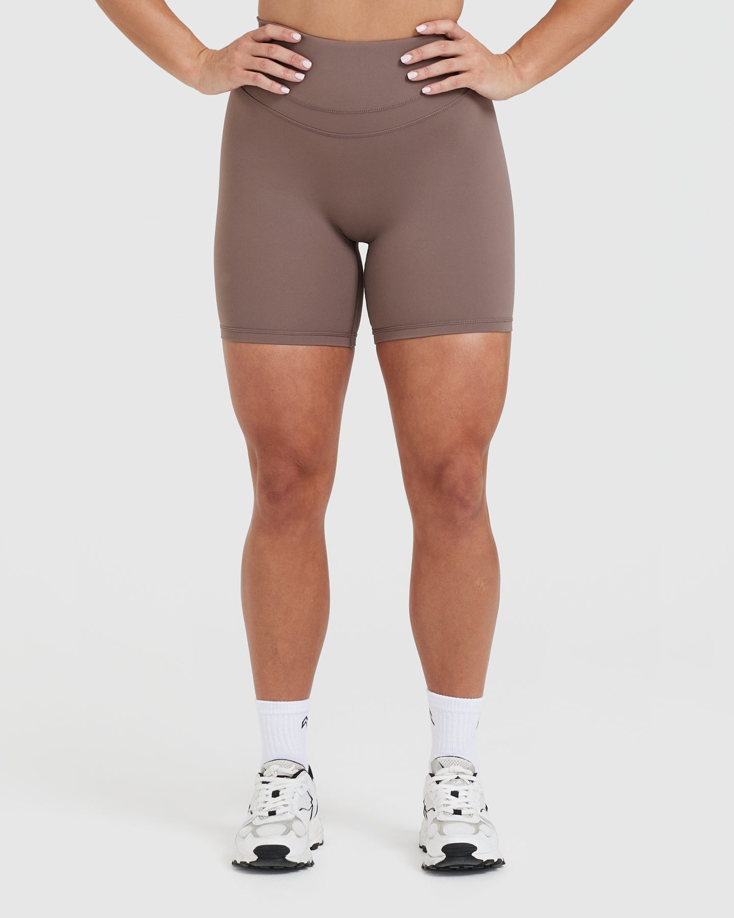 Unified High Waisted Shorts 6" | Cool Brown